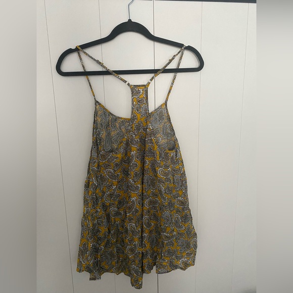 NWT top - Picture 2 of 3